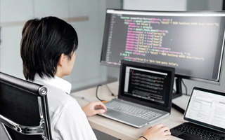 盘锦 ,php声明和调用变量的符号是什么？